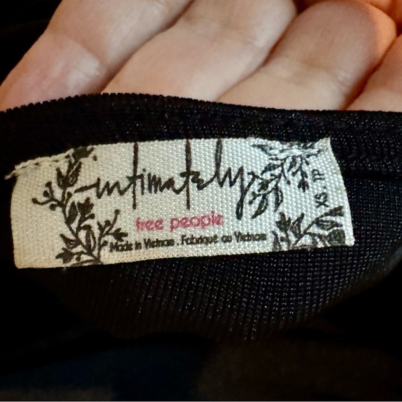 Intimately Free People Black Long Sleeved‎ off the shoulder Ruched Bodysuit XS - Picture 4 of 6